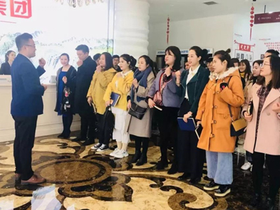 熱烈歡迎丨昌禾商學(xué)院，柔然彩虹隊(duì)光臨寧夏昌禾裝飾參觀學(xué)習(xí)！